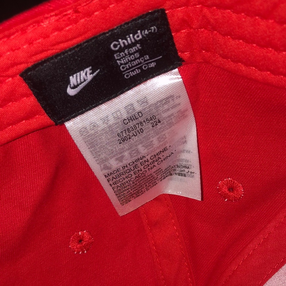 Nike Red Cap - Picture 2 of 5
